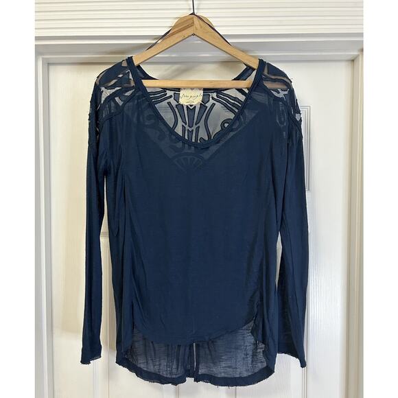 Free People Navy Long Sleeves Lace Back High Low Top Raw Edge Women’s Size Small - Picture 1 of 10